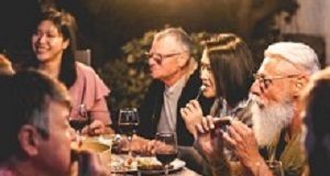 Late dinner and not eating breakfast raises heart attack risk PeopleEating