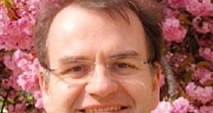 Prominence of e-cigarettes is a symptom of failure to address smoking Hopkinson