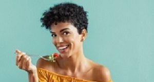 Most popular diets deliver weight loss and lower BP, but benefits last only a year Woman