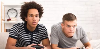 Video gamers risk permanent hearing damage – global review