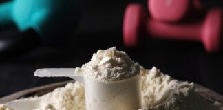 Clinicians urged to routinely ask teens if they use muscle-building supplements